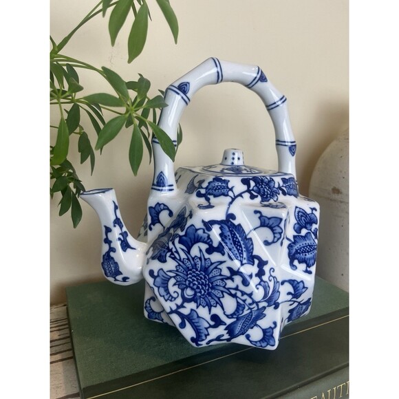 Vintage Large Ornate Blue & White Chinoiserie Geometric Asian Orient 11” Teapot - Picture 4 of 12